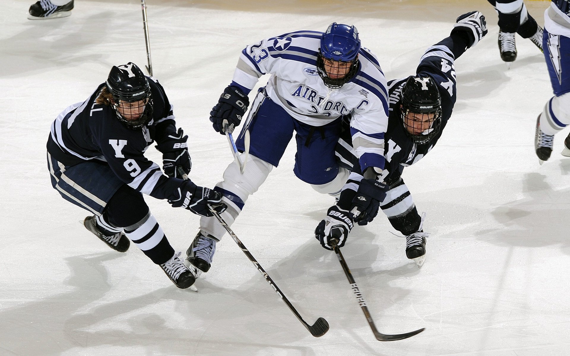 九游娱乐APP-英超争冠白热化，各豪门竞相发力