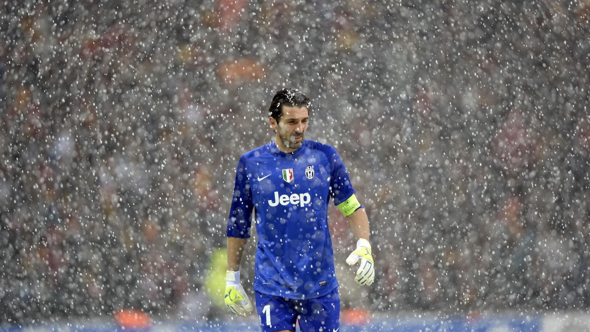 未来机器人足球赛：科技与运动的结合，足球机器人科技比赛